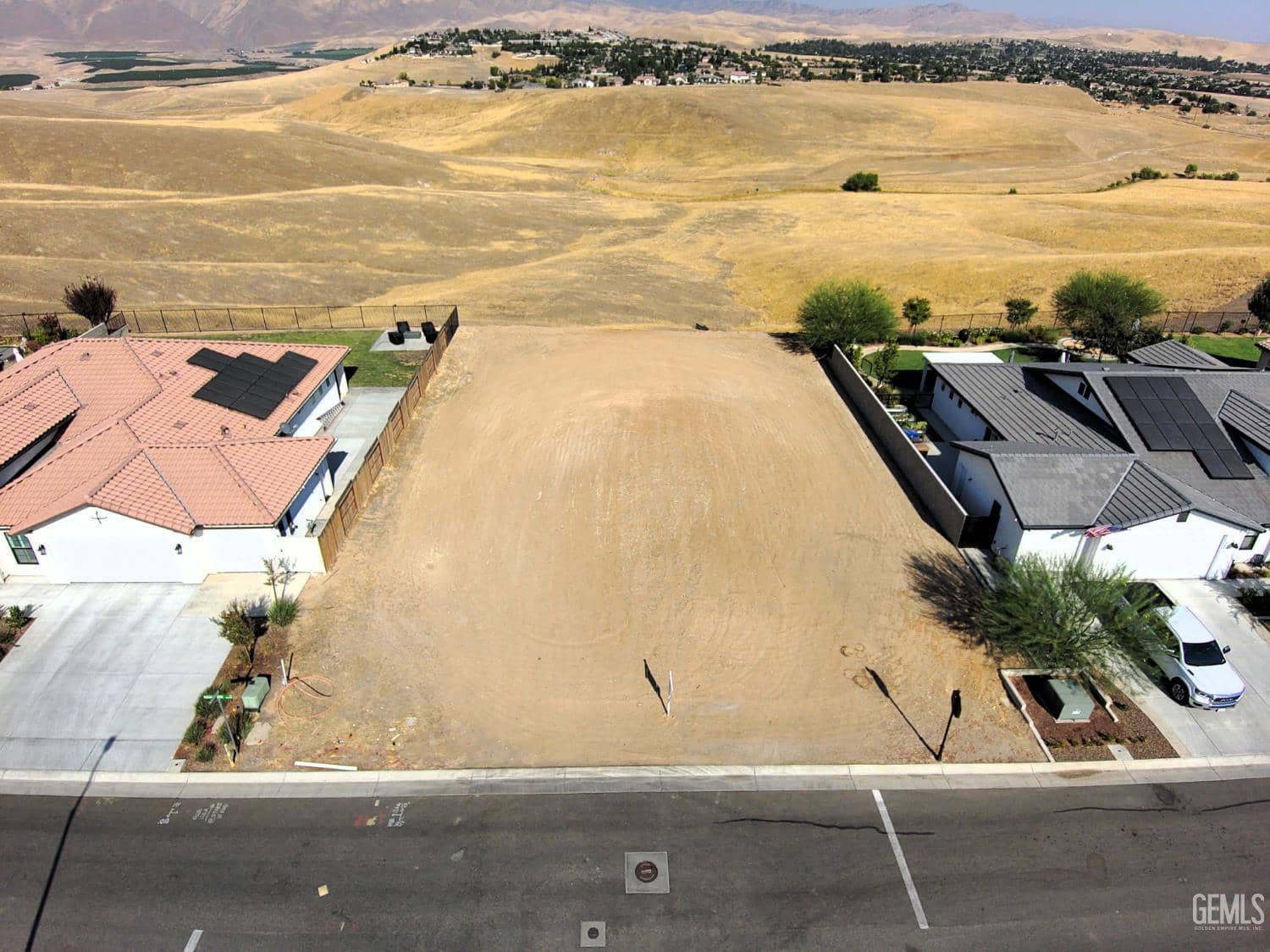 6825 Aquamarine Drive — photo 3
