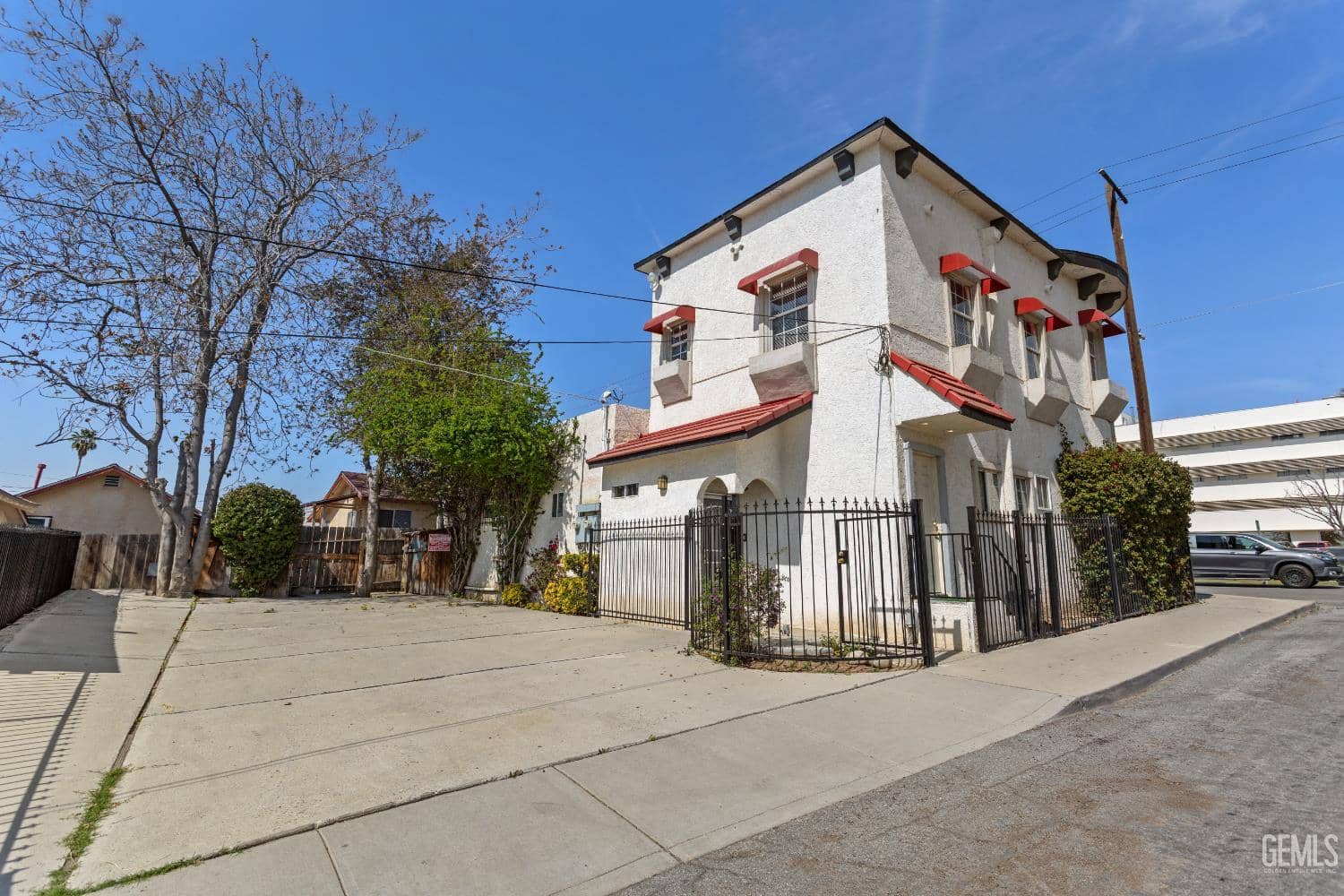 1893 Flower Street — photo 3