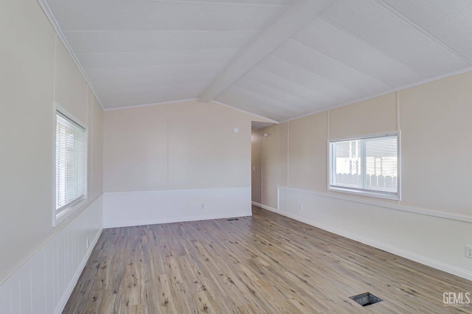 14035 Rosedale Highway — photo 4