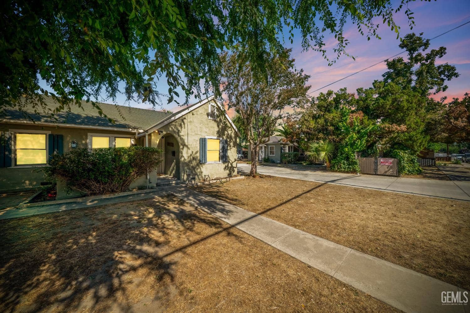319 Holtby Road