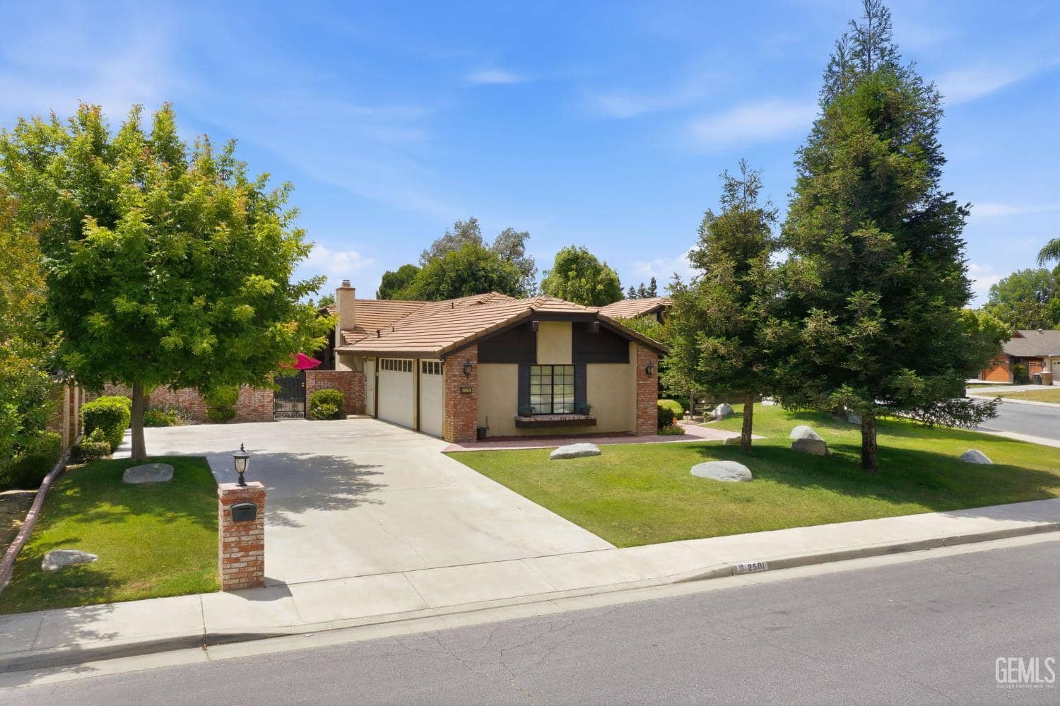 2501 Moffitt Way — photo 3