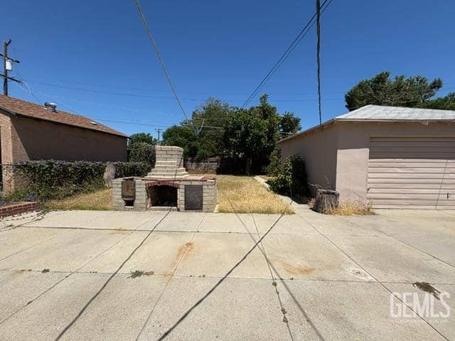 2812 Peerless Avenue — photo 4