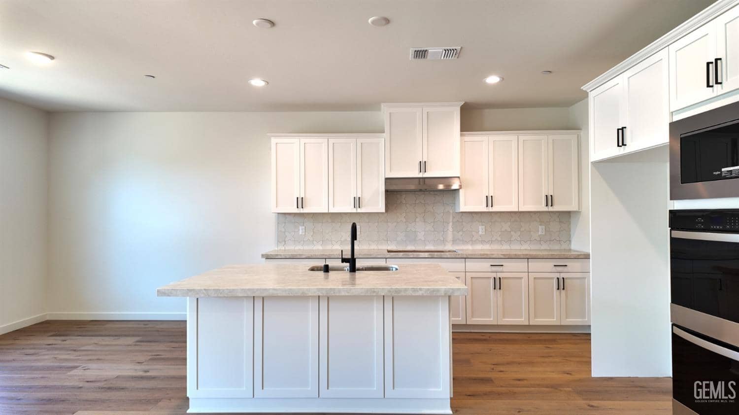 14717 Alpenglow Street — photo 3
