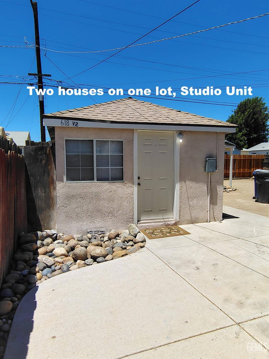 618 1/2 Charlana Drive — photo 2