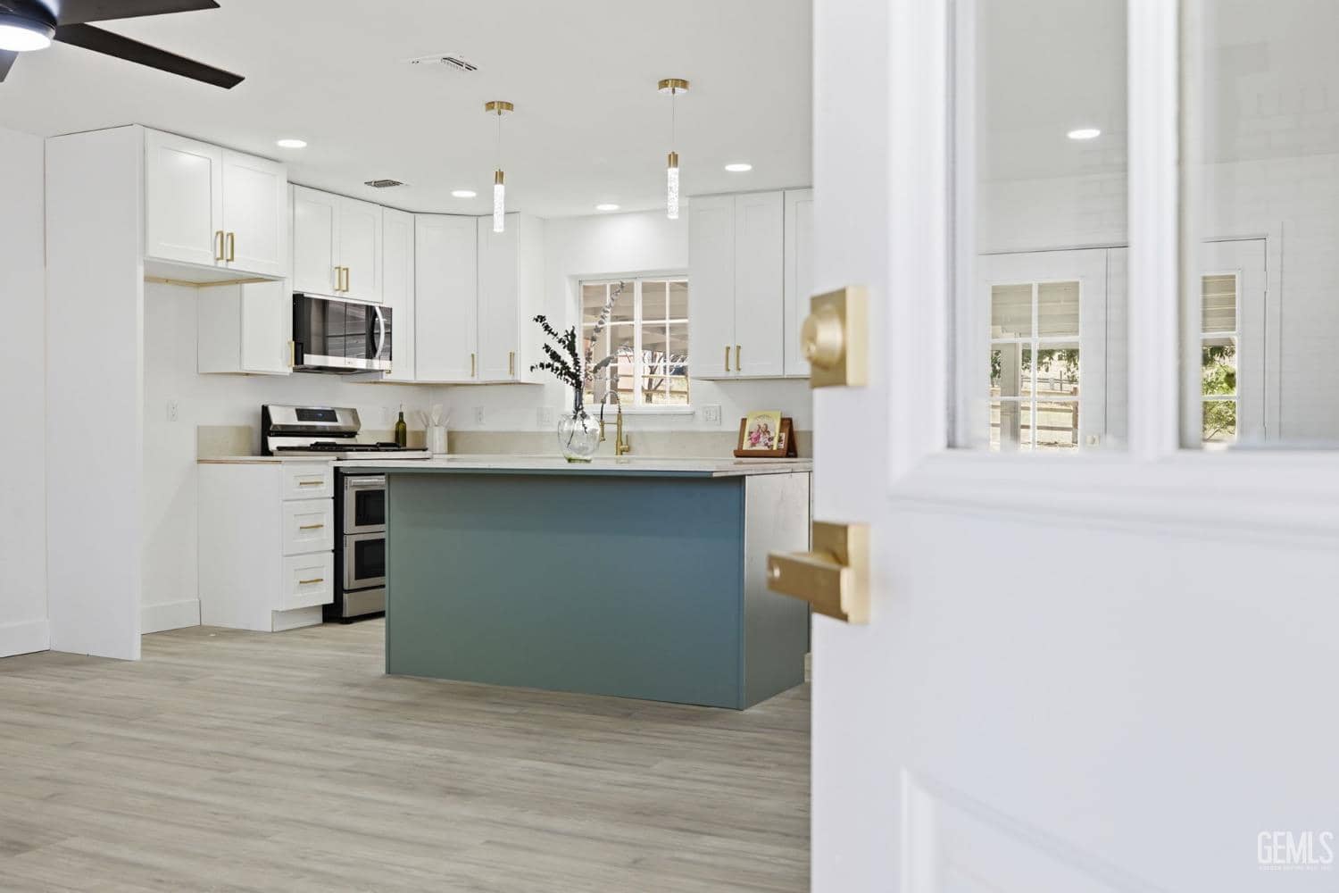 21009 Brentwood Drive — photo 2