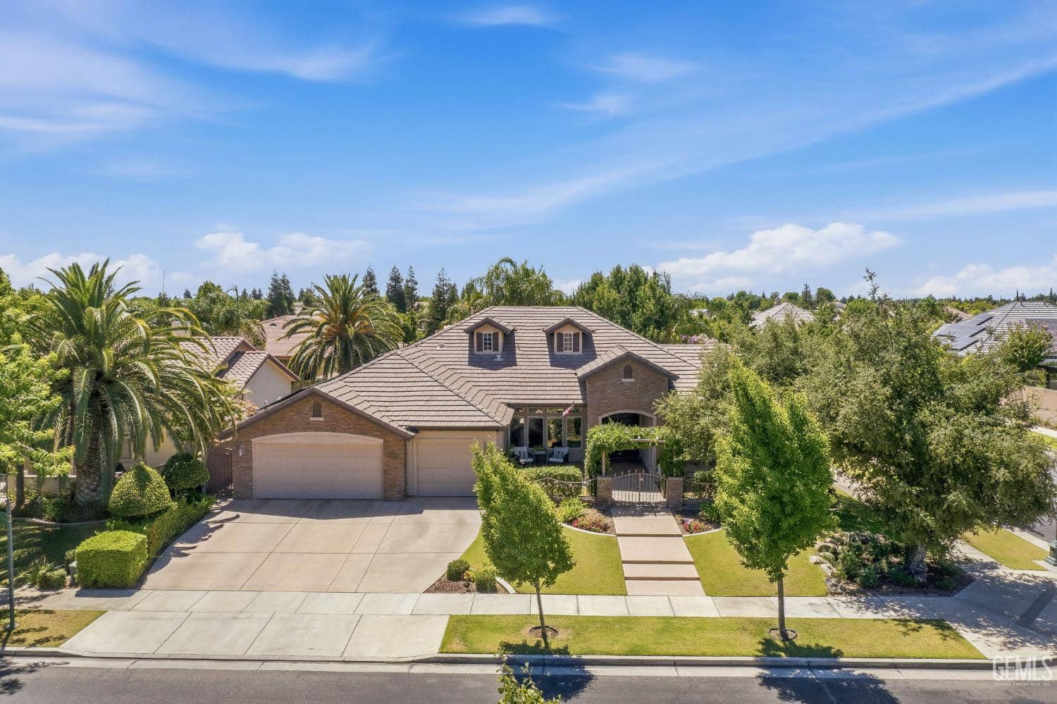 403 Stone Cross Drive — photo 2