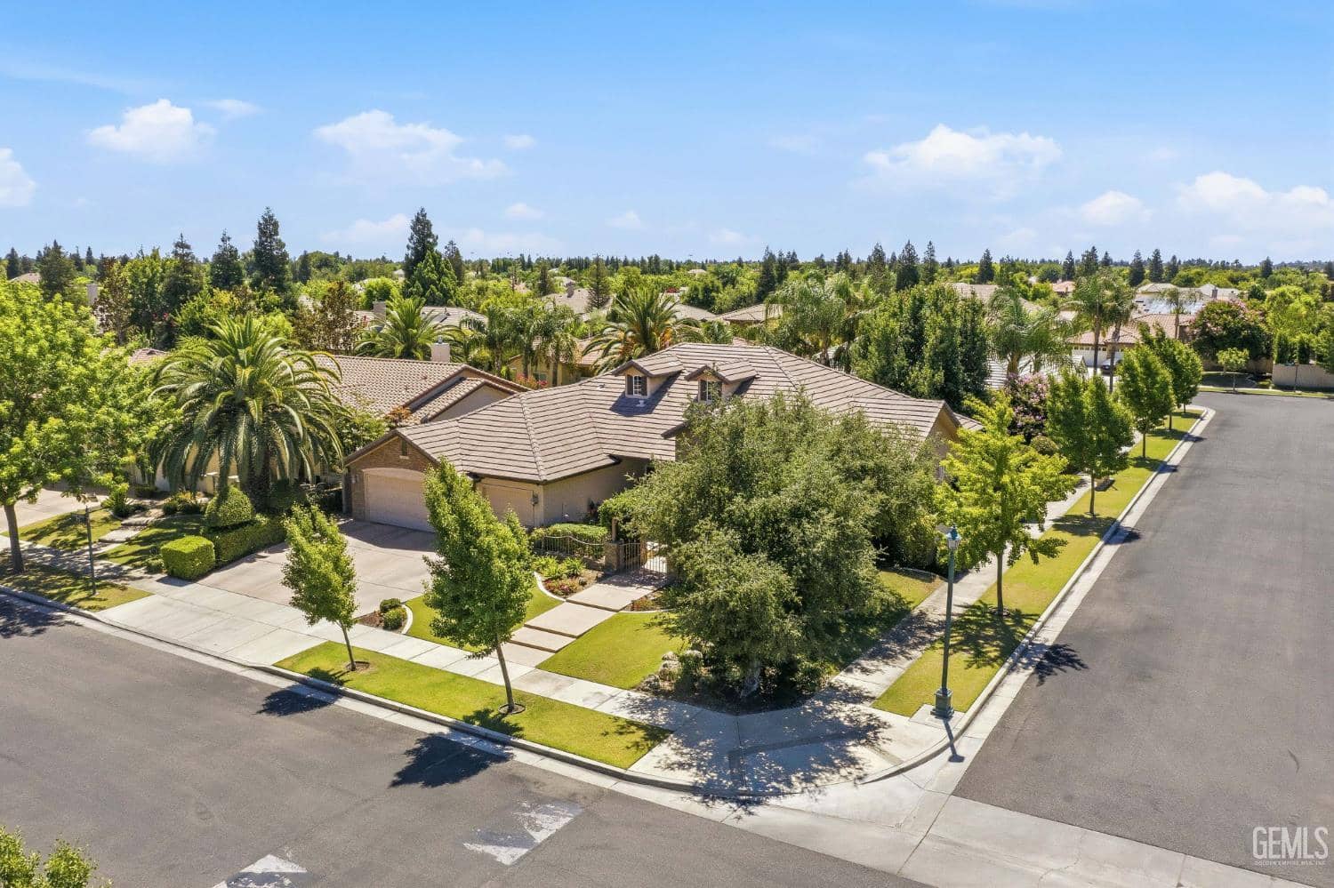 403 Stone Cross Drive — photo 4