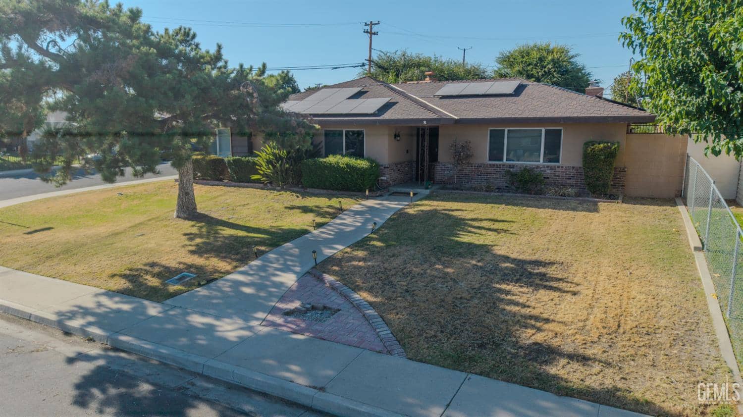 200 Electra Avenue — photo 2