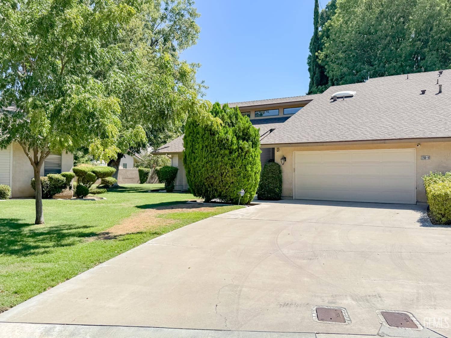 2200 El Portal Drive — photo 2