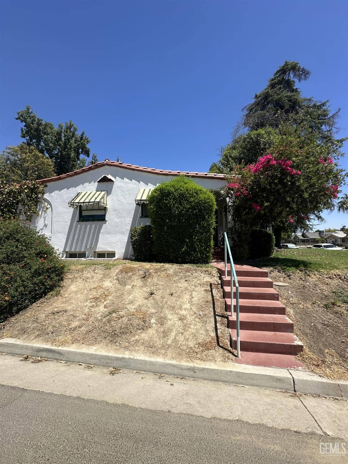 220 F Street — photo 4
