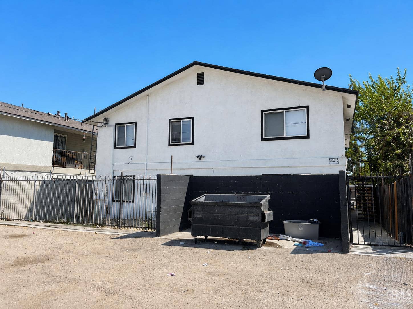 1316 E California Avenue — photo 3