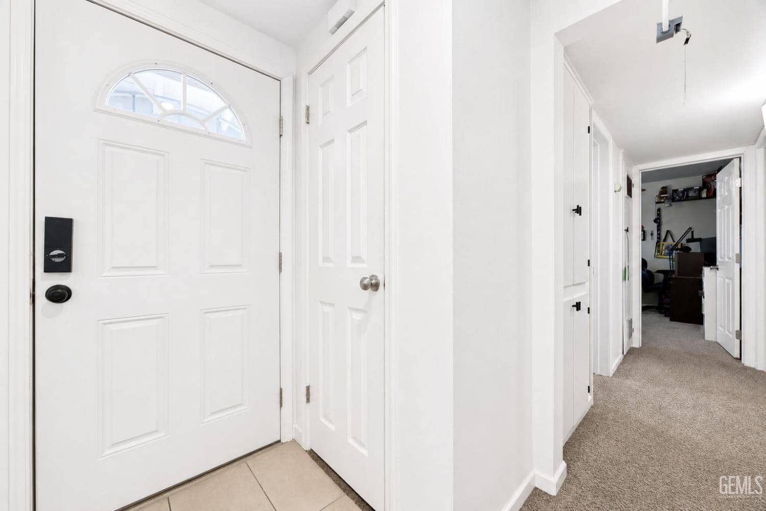 1712 Clark Avenue — photo 4