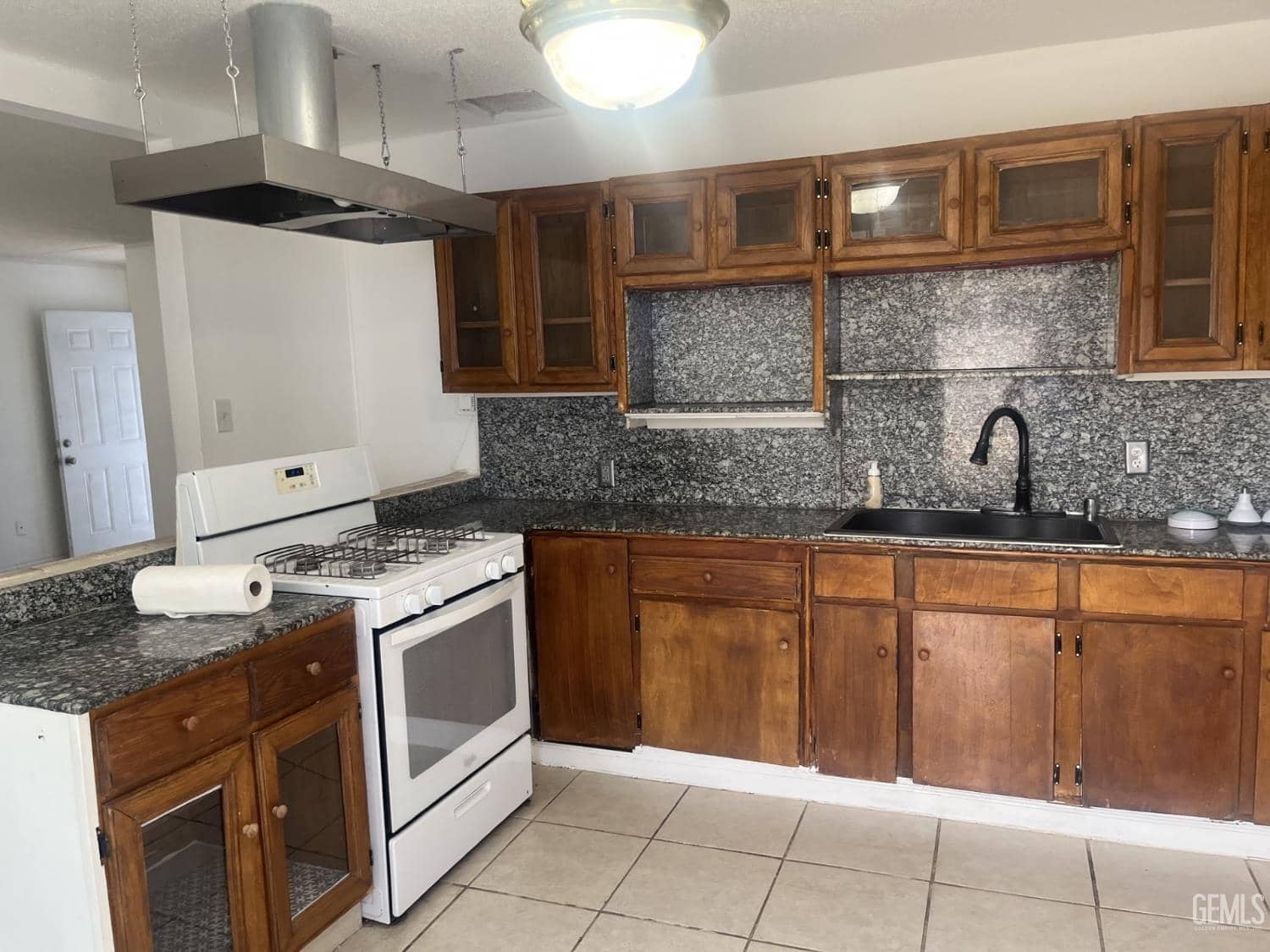 2612 Norman Avenue — photo 4