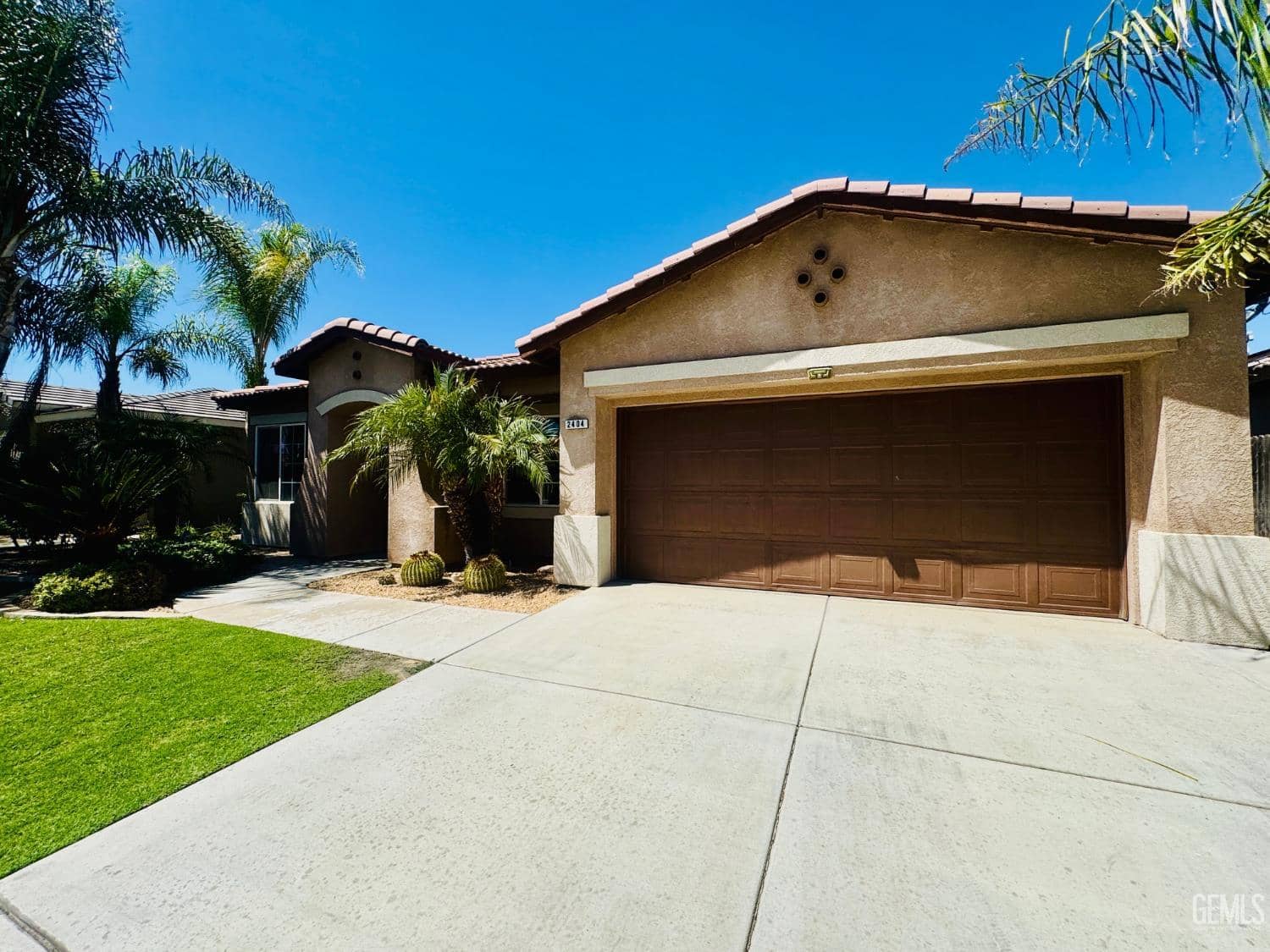 2404 Sosa Drive — photo 3