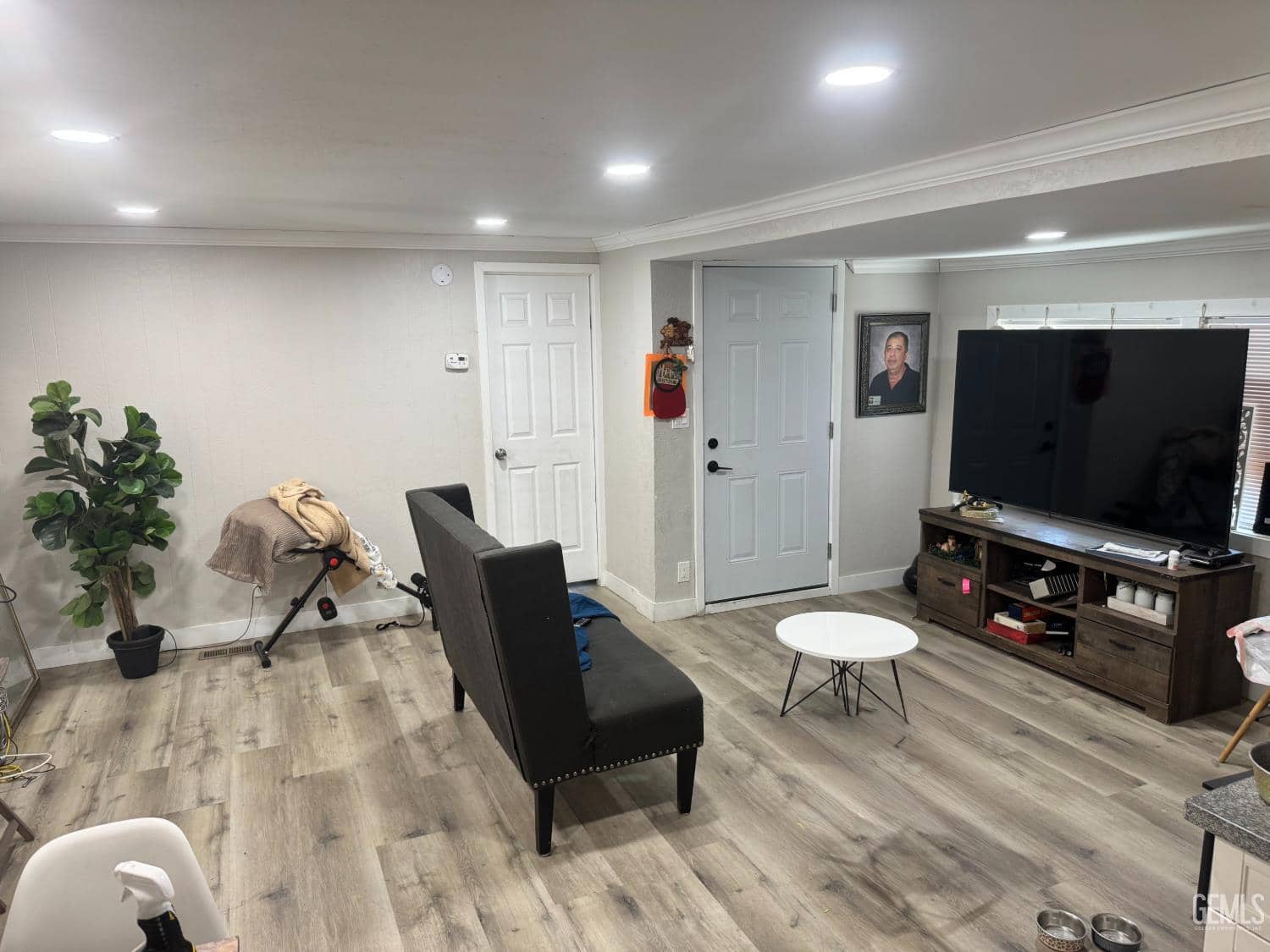 6601 Eucalyptus Drive — photo 3