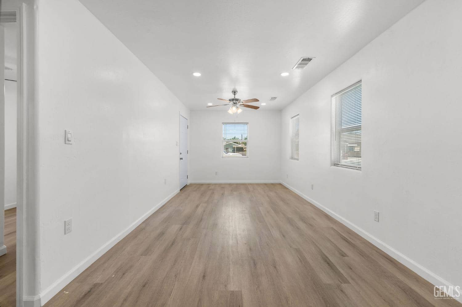 203 E Belle Avenue — photo 5