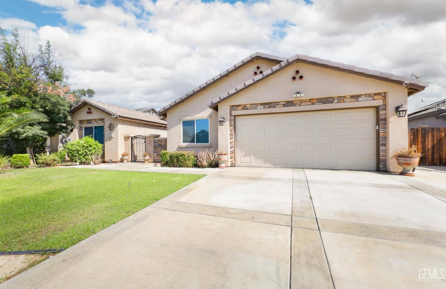 4208 Sierra Madre Avenue — photo 4