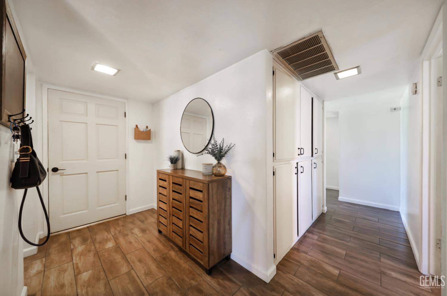 3717 Valley Springs Avenue — photo 4
