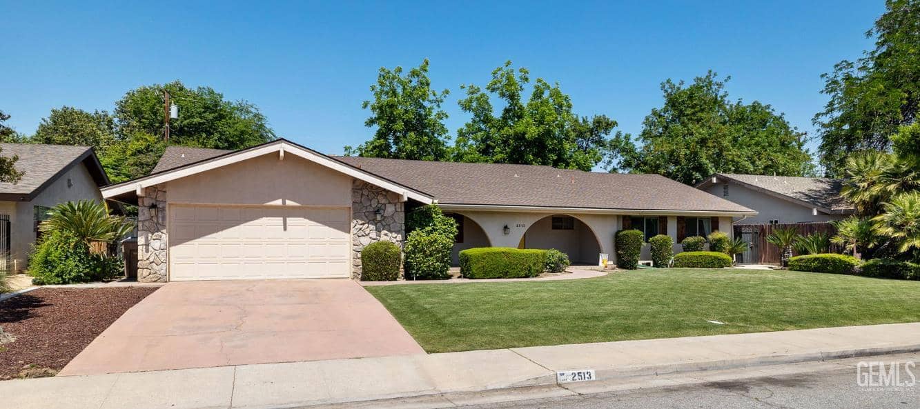 2513 Elm Street — photo 3