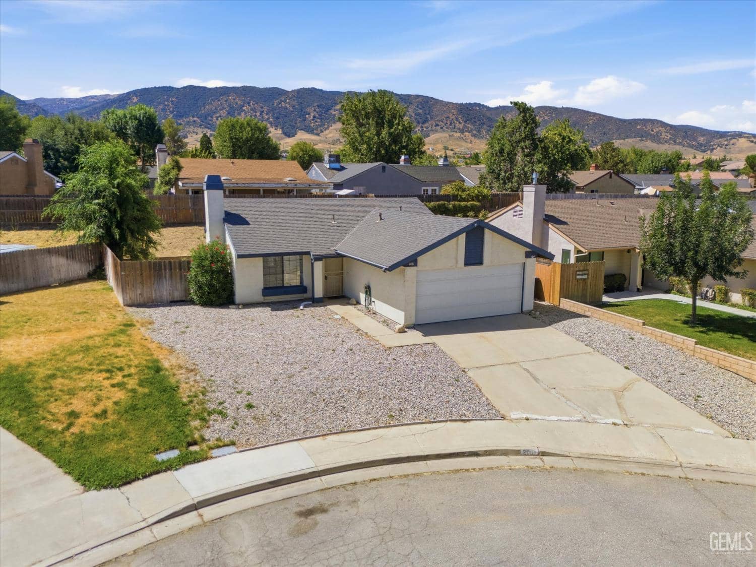 206 Meadowbrook Court