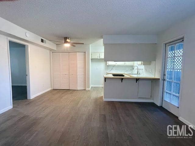 4701 Beechwood Street — photo 4