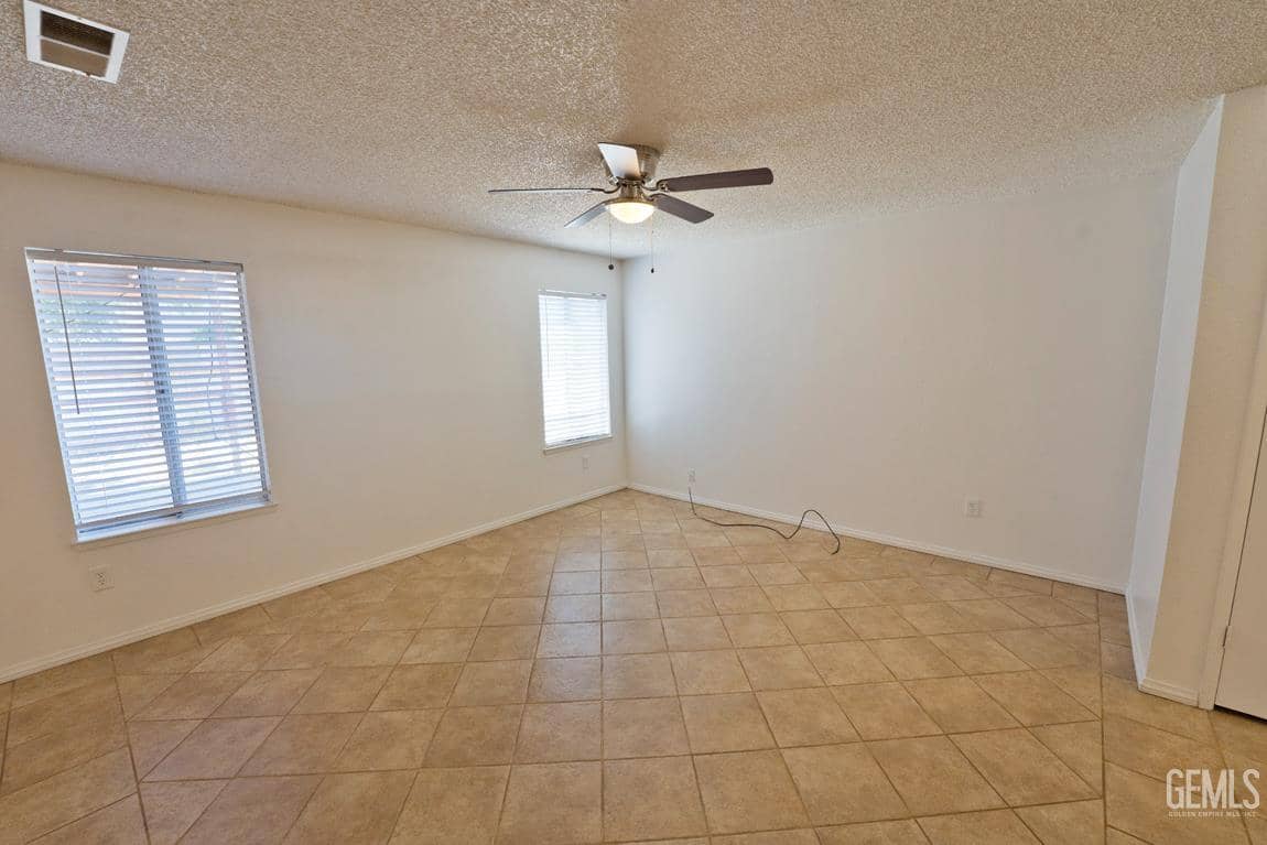 6513 Pine View Drive — photo 4