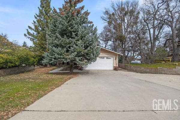 18260 Alps Drive — photo 5