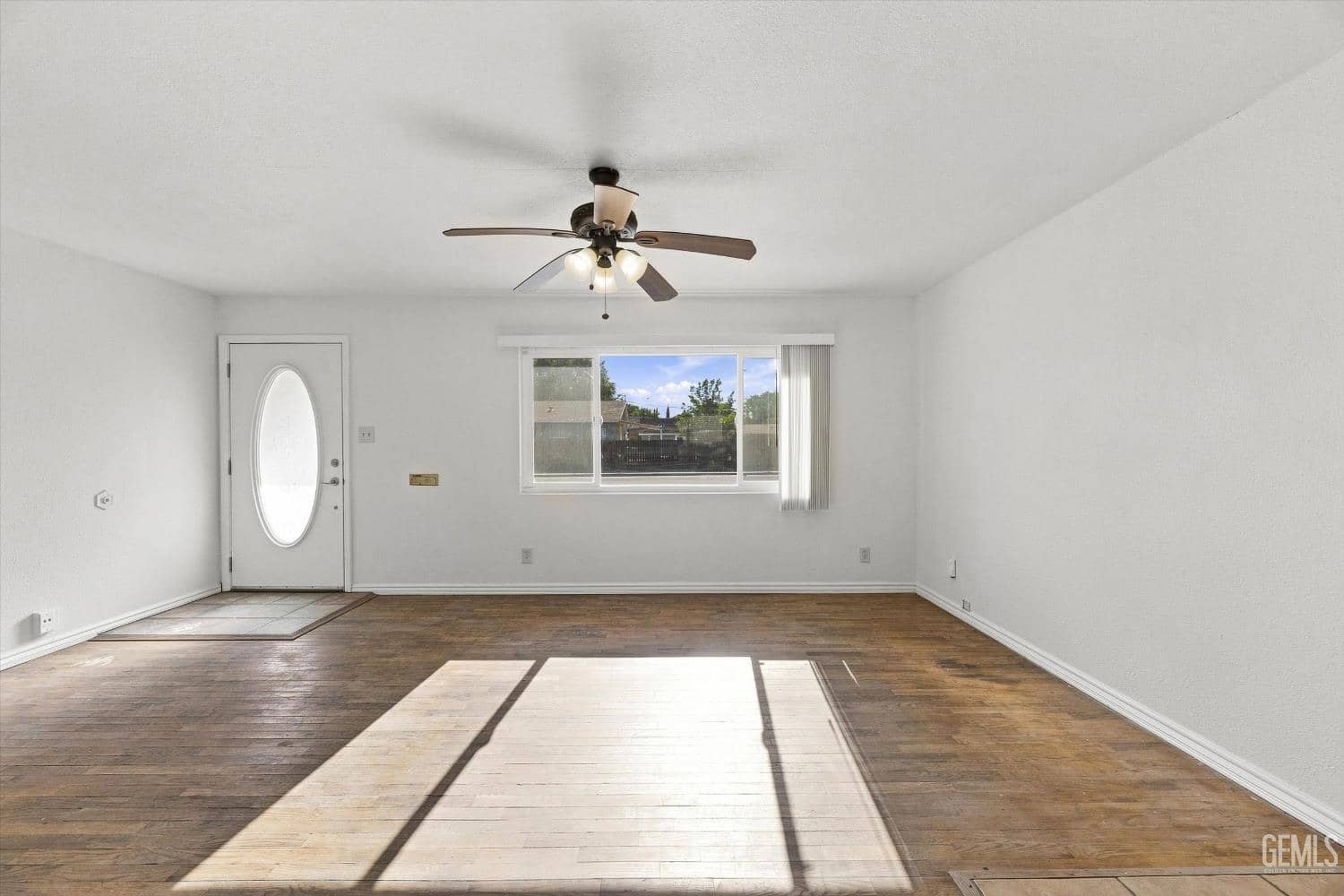 121 N Davis Street — photo 6