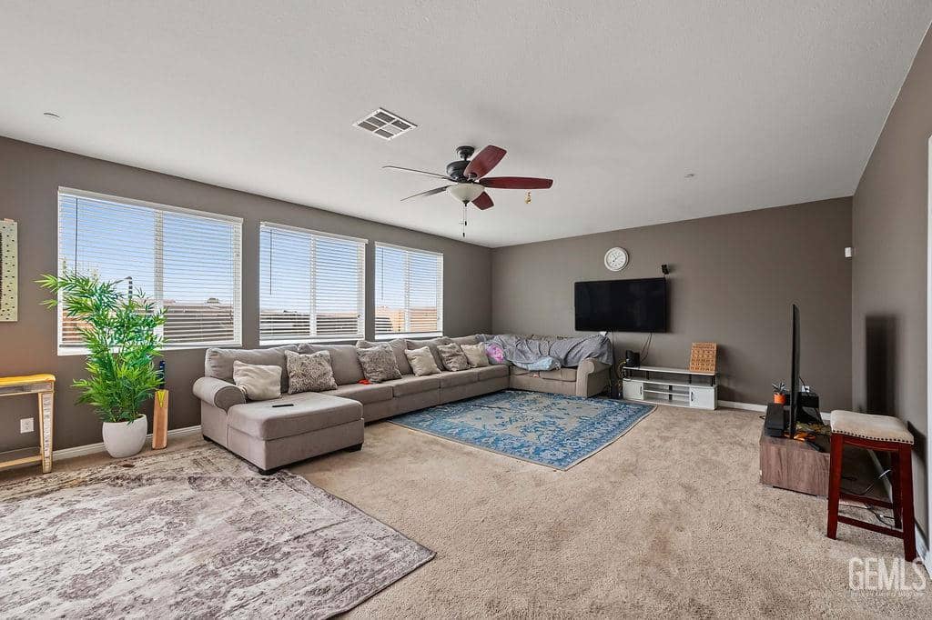 6015 Sapphire Peak Drive — photo 5