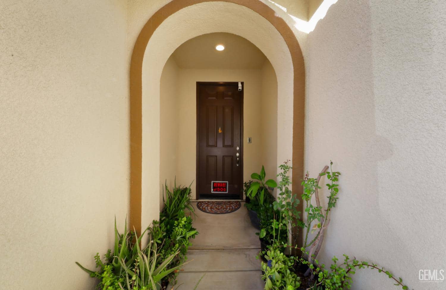 15102 Chatsworth Avenue — photo 4