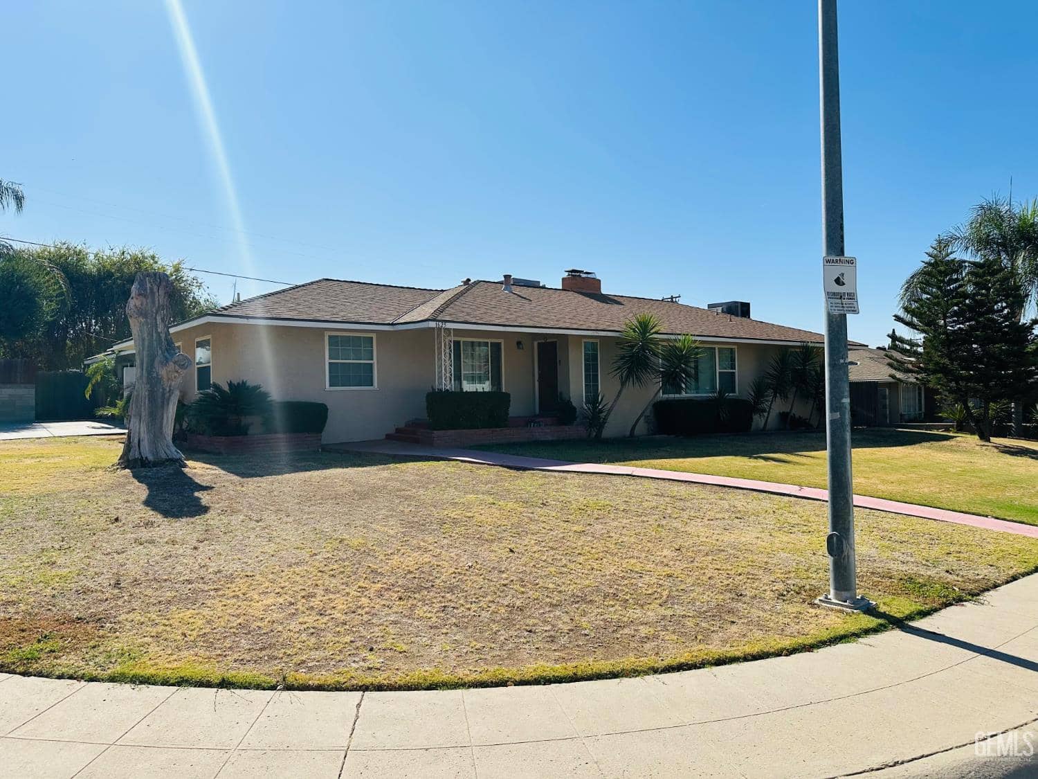 1625 Crestmont Drive