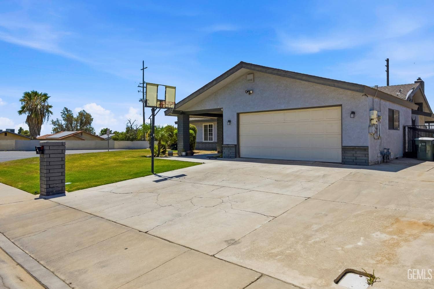2700 Sierraglen Court — photo 4