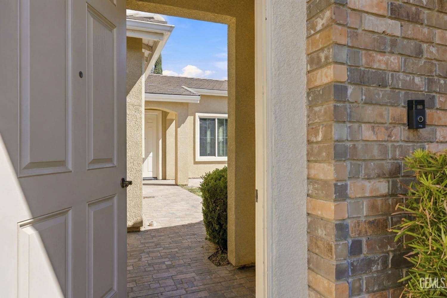 10306 Vale Royale Drive — photo 5