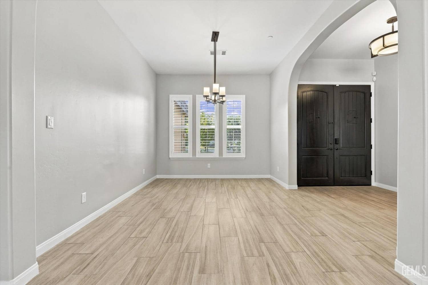 12120 Parkerhill Drive — photo 6