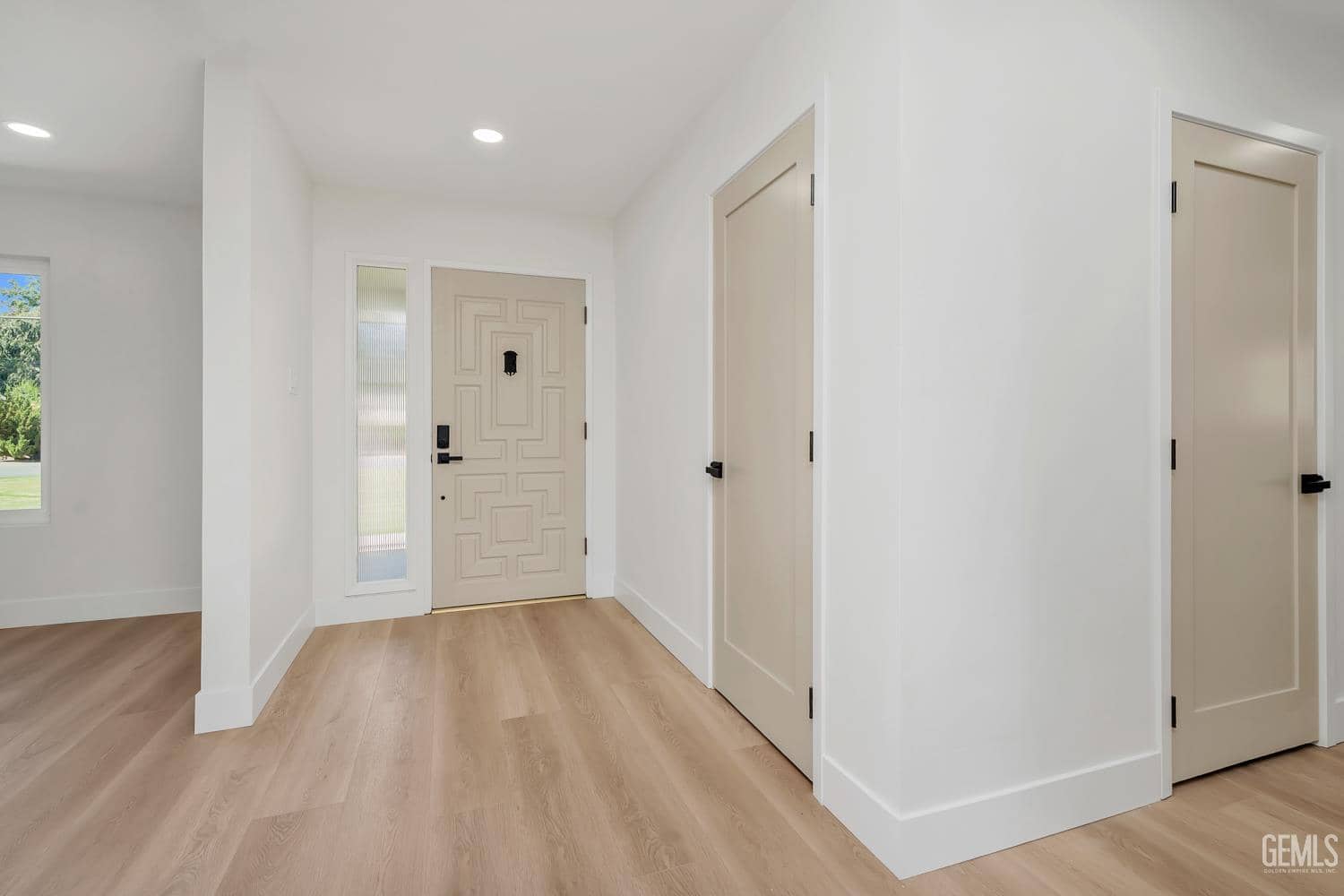 320 Hume Lane — photo 5
