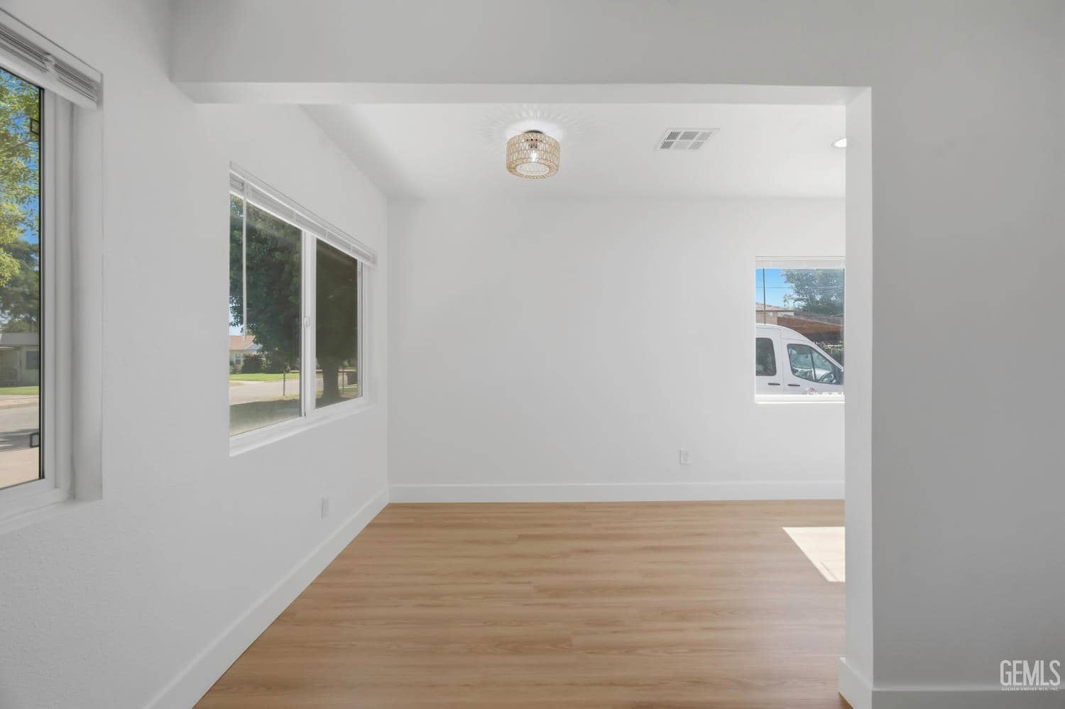 610 Arvin Street — photo 6