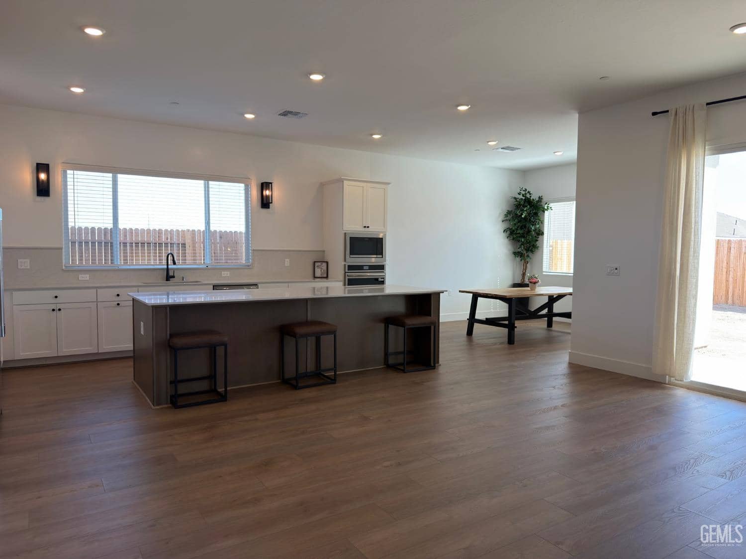 8301 Merrion Square Avenue — photo 5