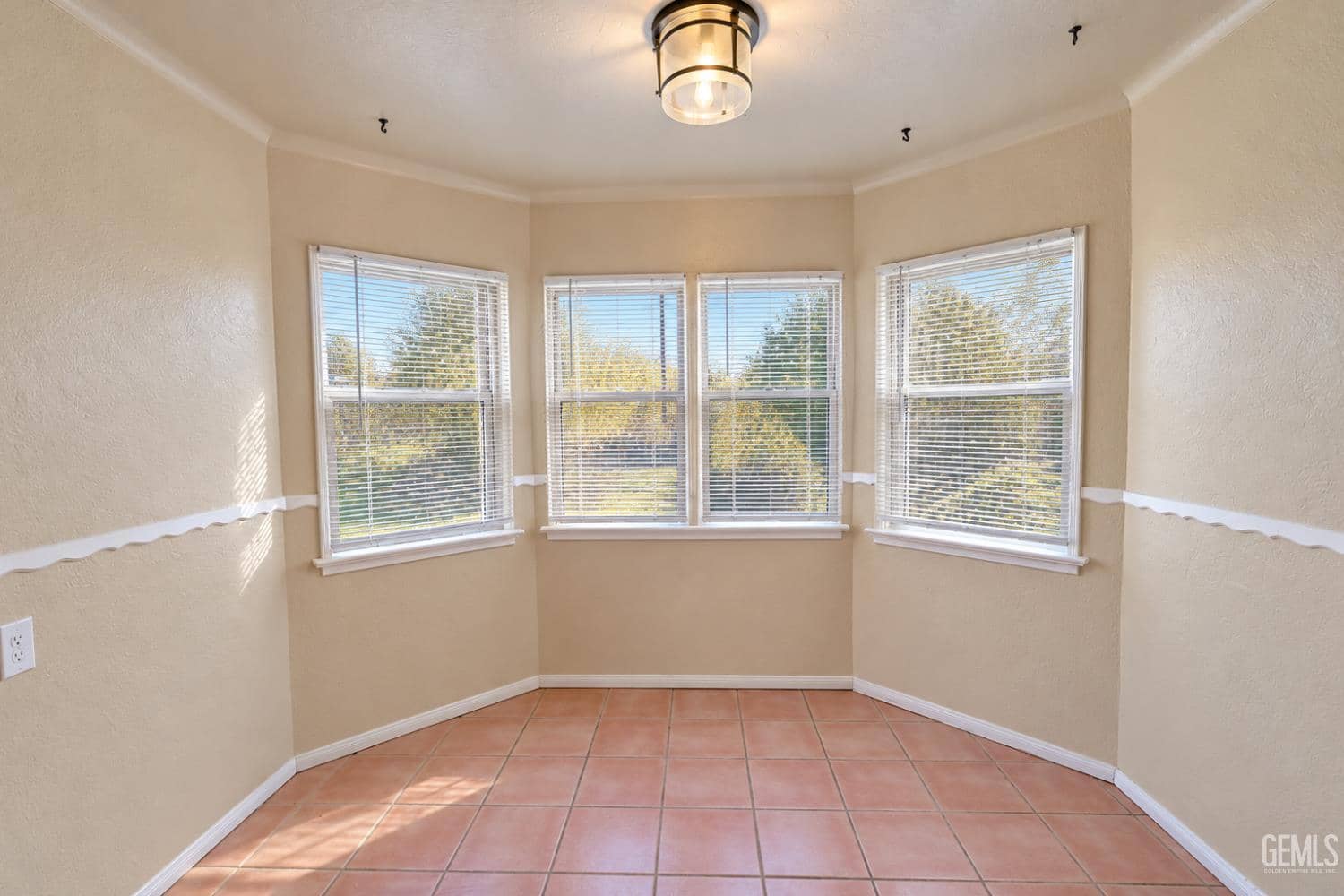 213 El Tejon Avenue — photo 5