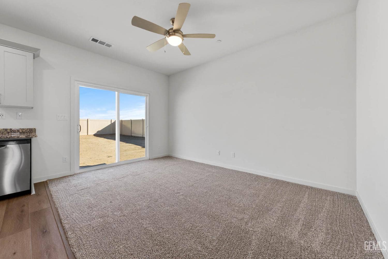 7924 Blueberry Avenue — photo 2