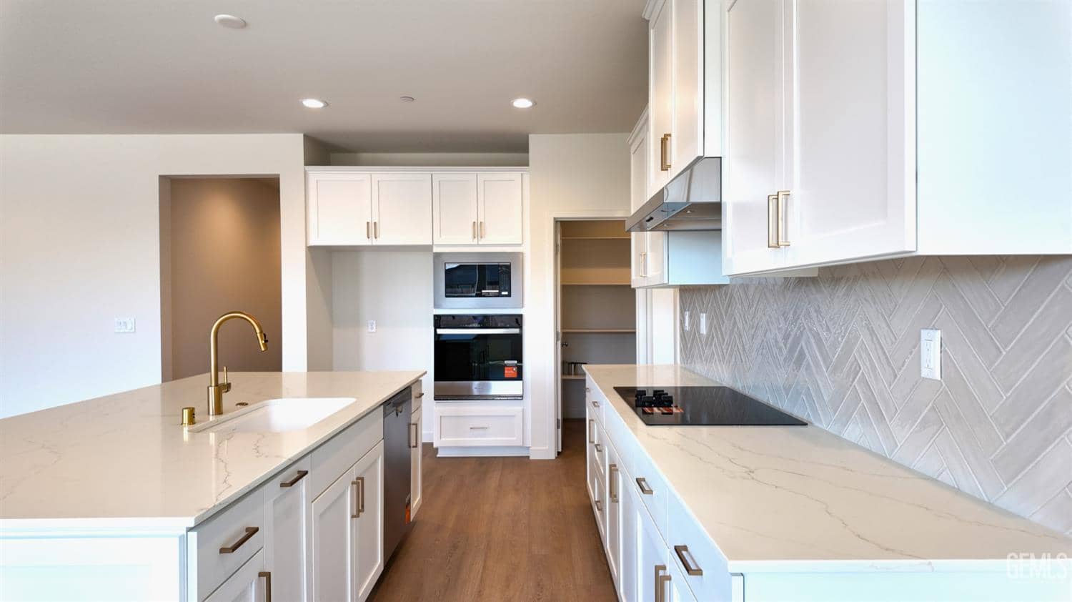 618 Grande Court — photo 4