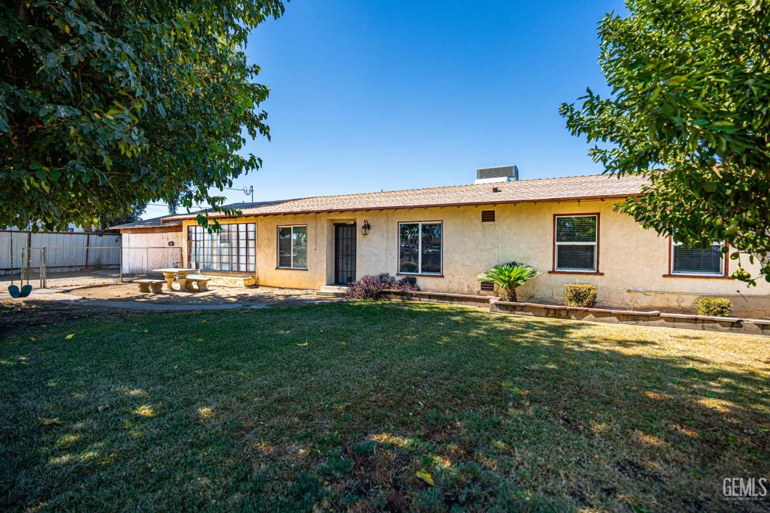 2631 Henry Lane
