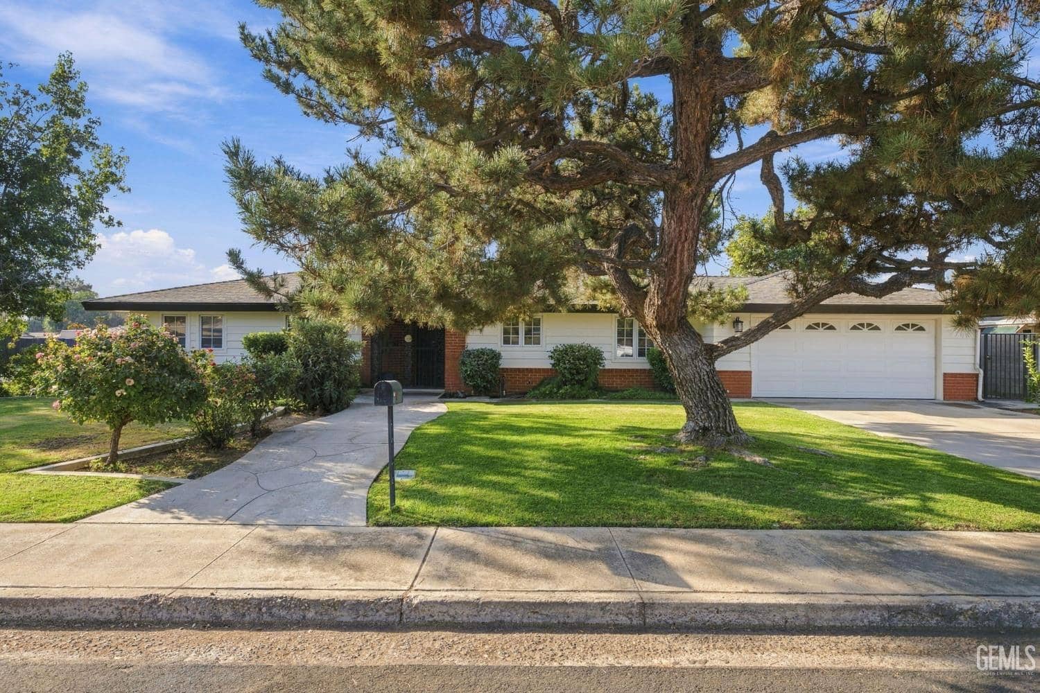 6401 Carter Avenue — photo 4