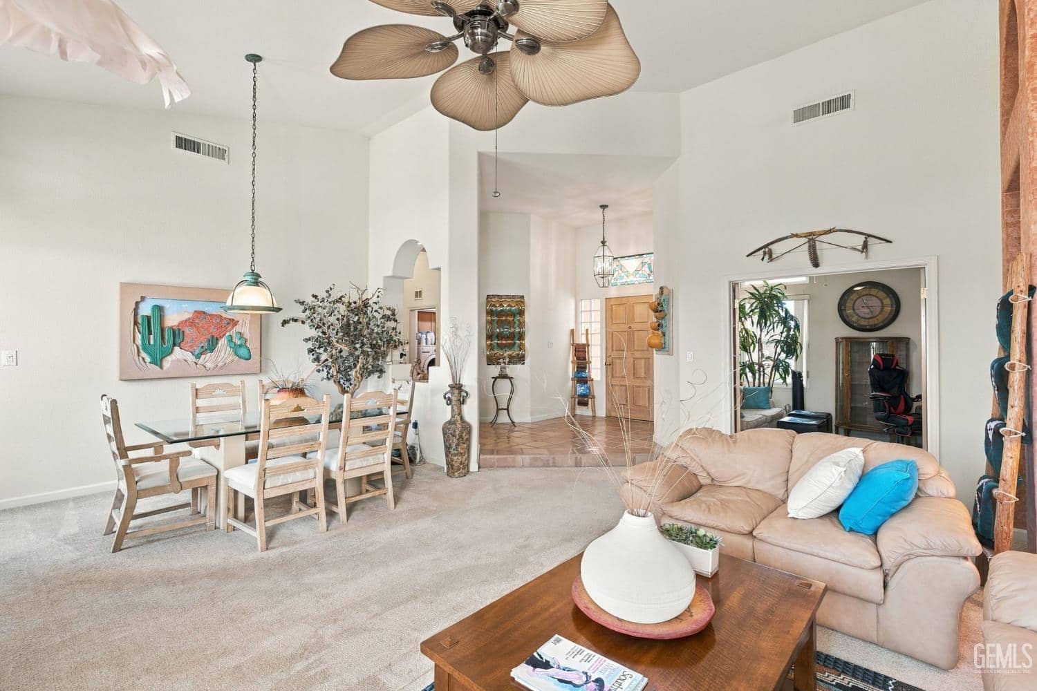 808 Quintana Drive — photo 6