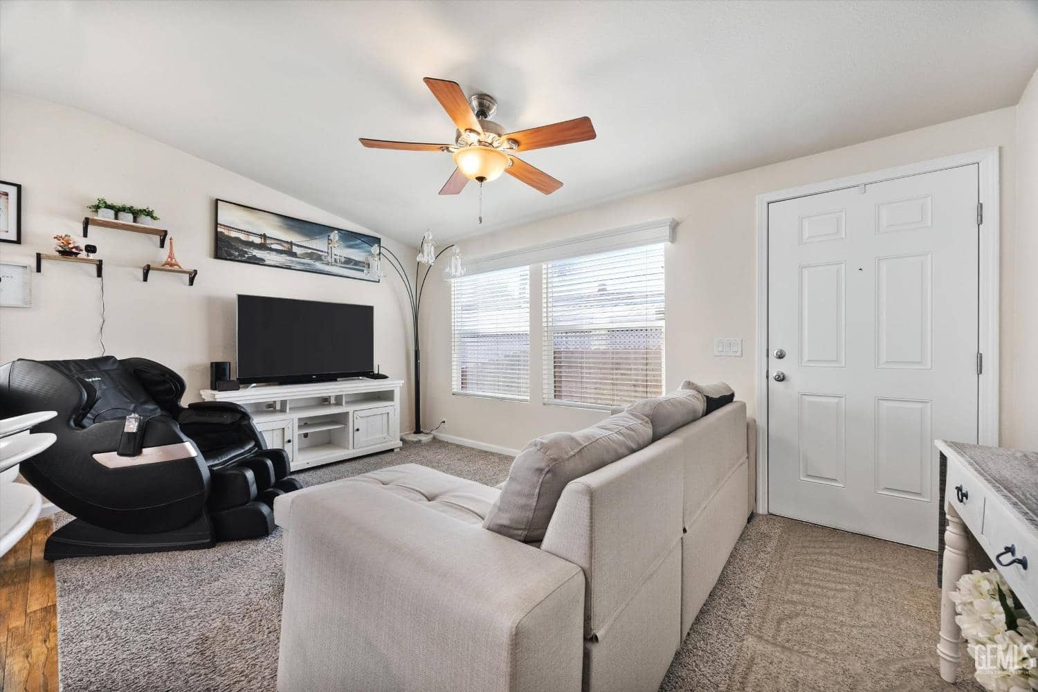4401 Hughes Lane — photo 3