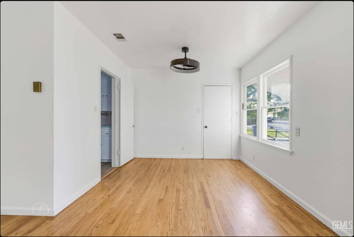1609 Crestview Drive — photo 4