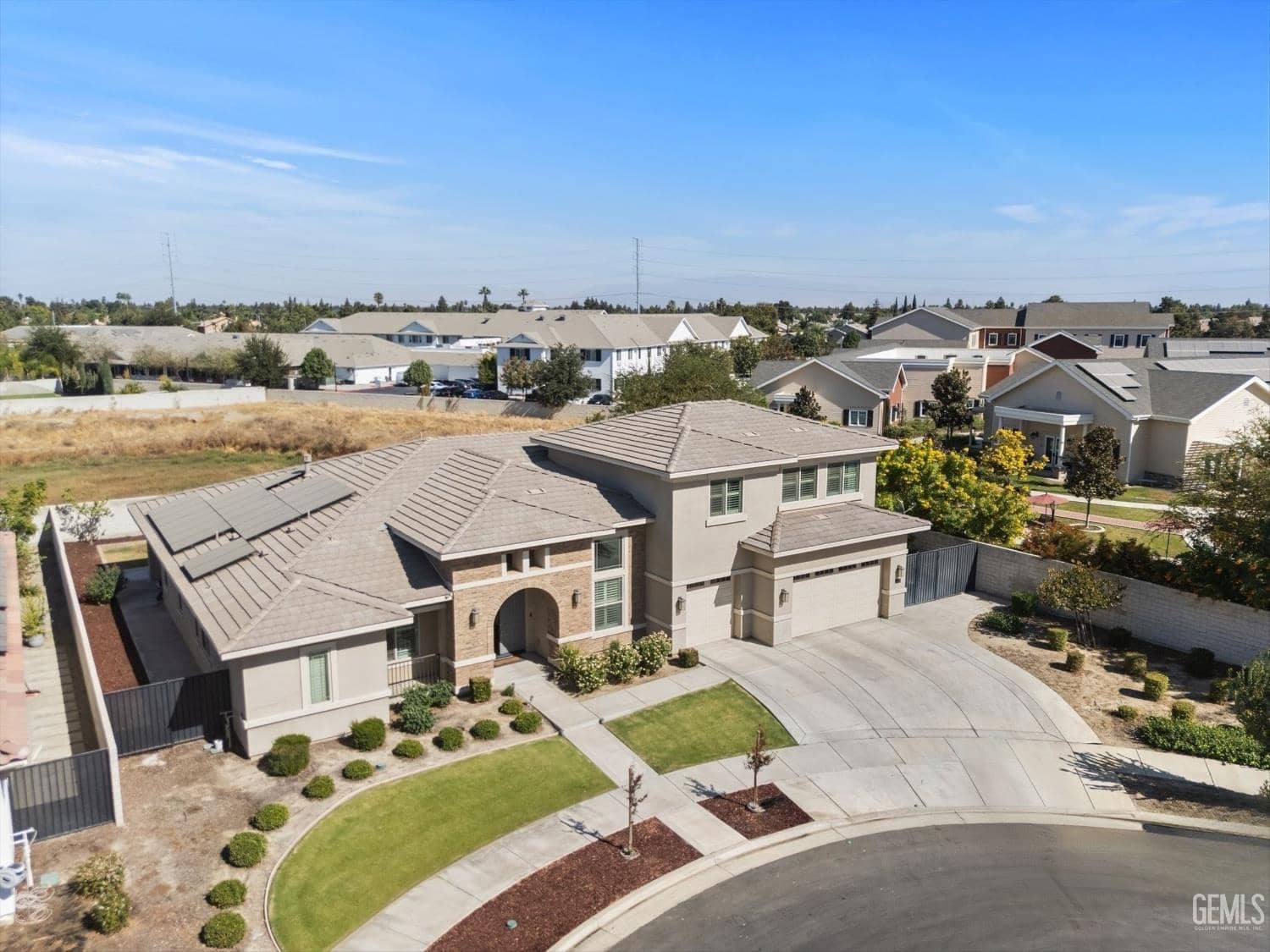 11500 Cloverfield Circle — photo 3