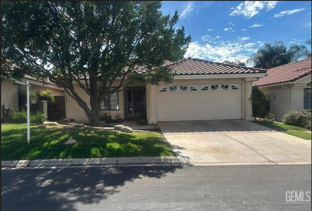 14605 Casitas Canyon