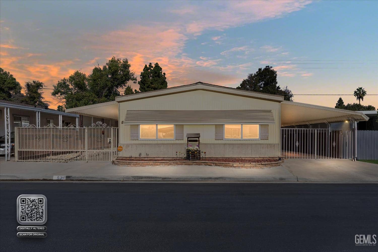 400 E Roberts Lane